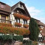 Restaurant Au Parc Des Cigognes ホテル